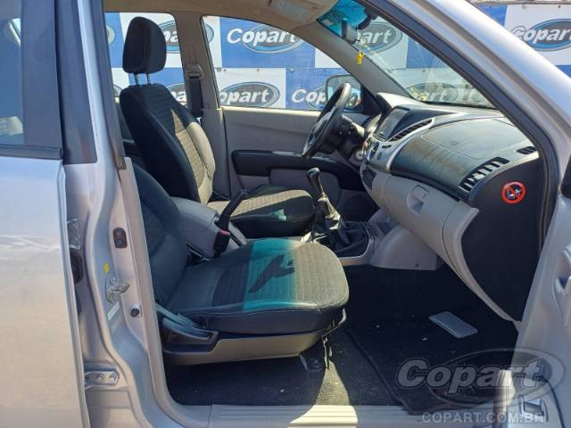 2013 MITSUBISHI L200 TRITON 