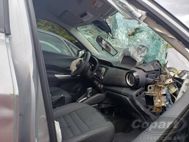 2025 NISSAN Kicks Play 