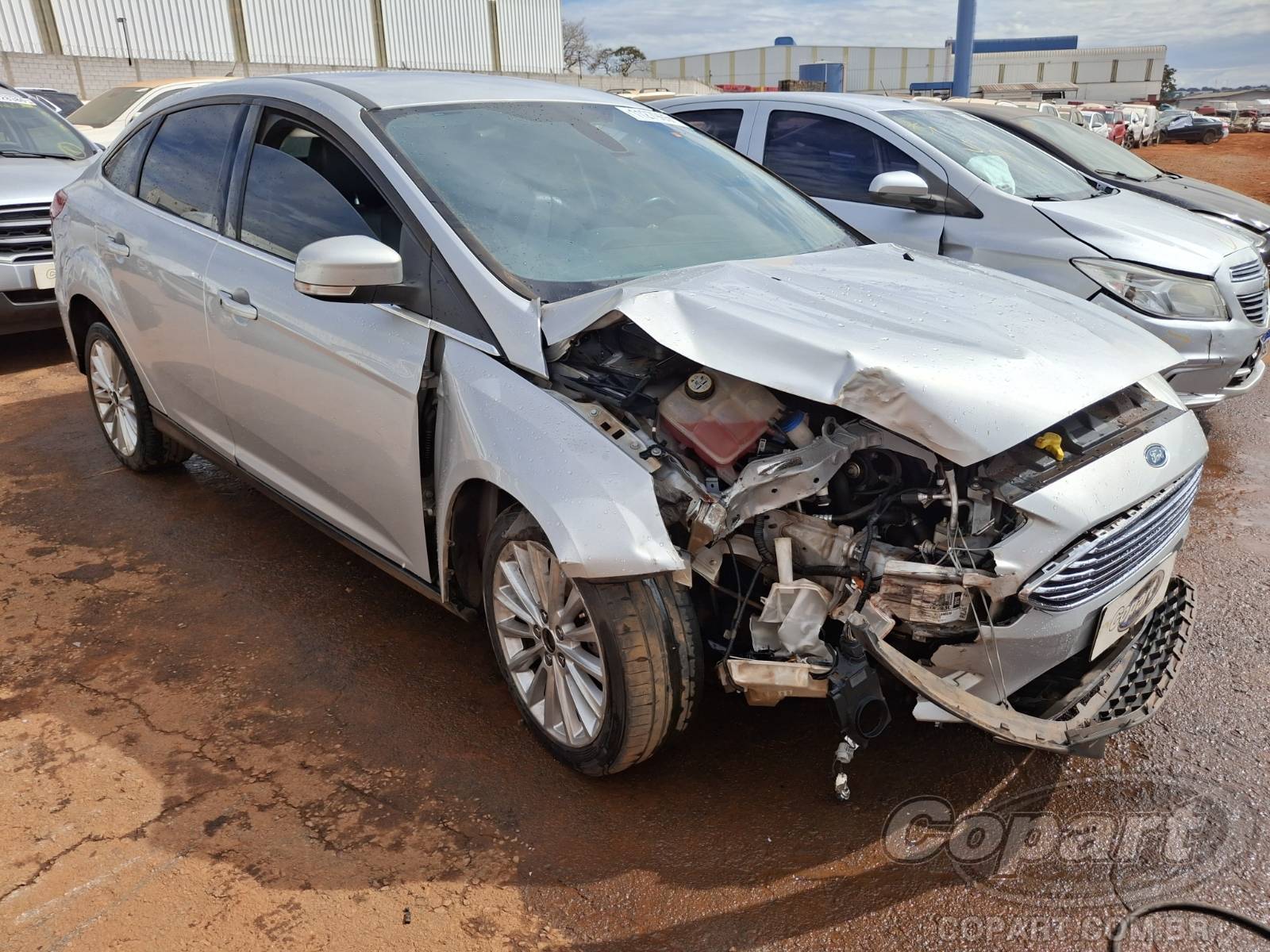 Veículo Ford Focus Ford Focus Fastback 2015 Colisão 2016 em leilão