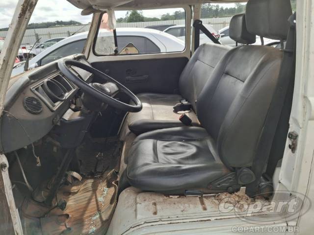 2012 VOLKSWAGEN KOMBI 
