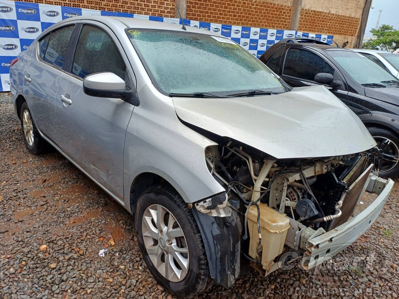 Nissan Versa SV CVT 1.6 16V 2018 Colisão Frontal