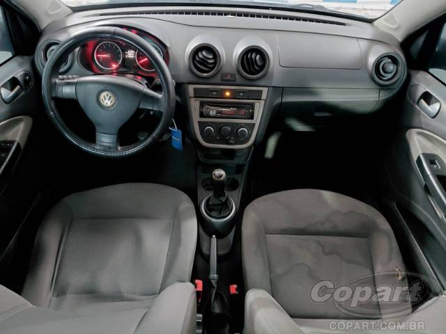 2011 VOLKSWAGEN VOYAGE 