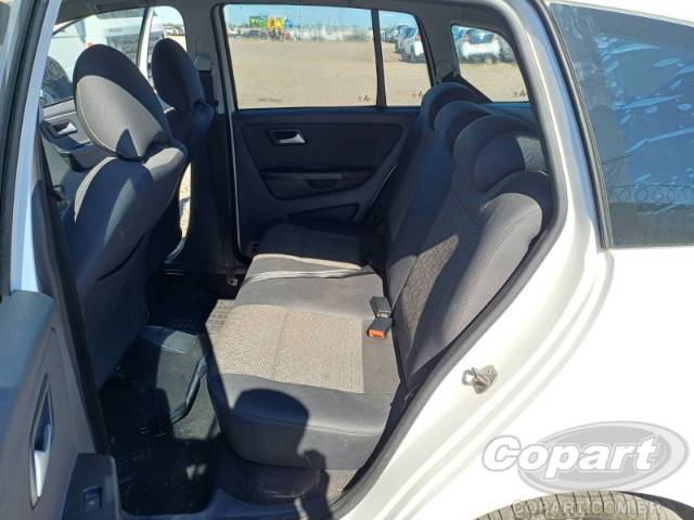 2013 VOLKSWAGEN SPACEFOX 