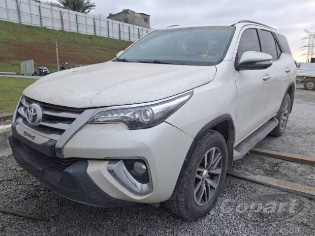 2016 TOYOTA HILUX SW4 
