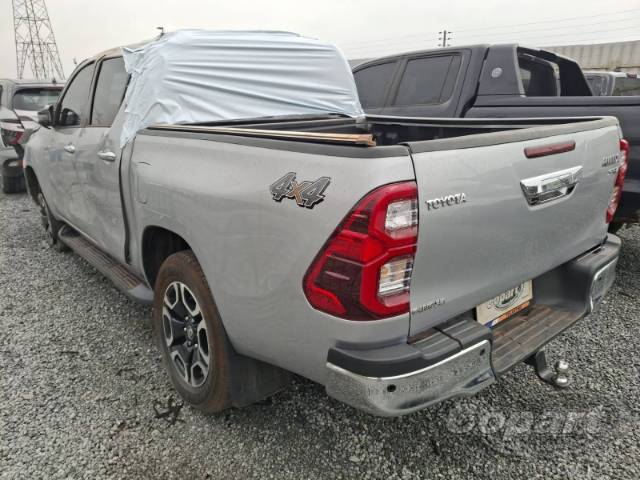 2025 TOYOTA HILUX CD 
