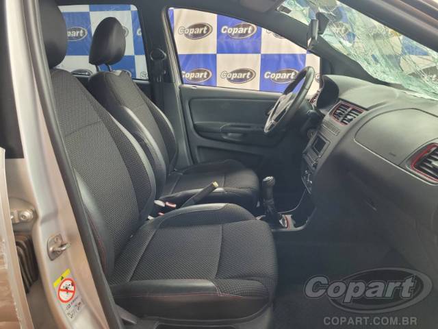 2014 VOLKSWAGEN FOX 