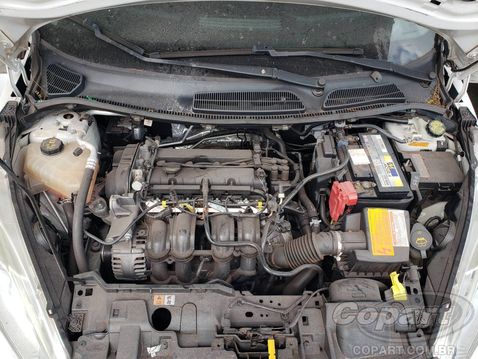 Foto 7 de 13: 2014 FORD FIESTA SEDAN