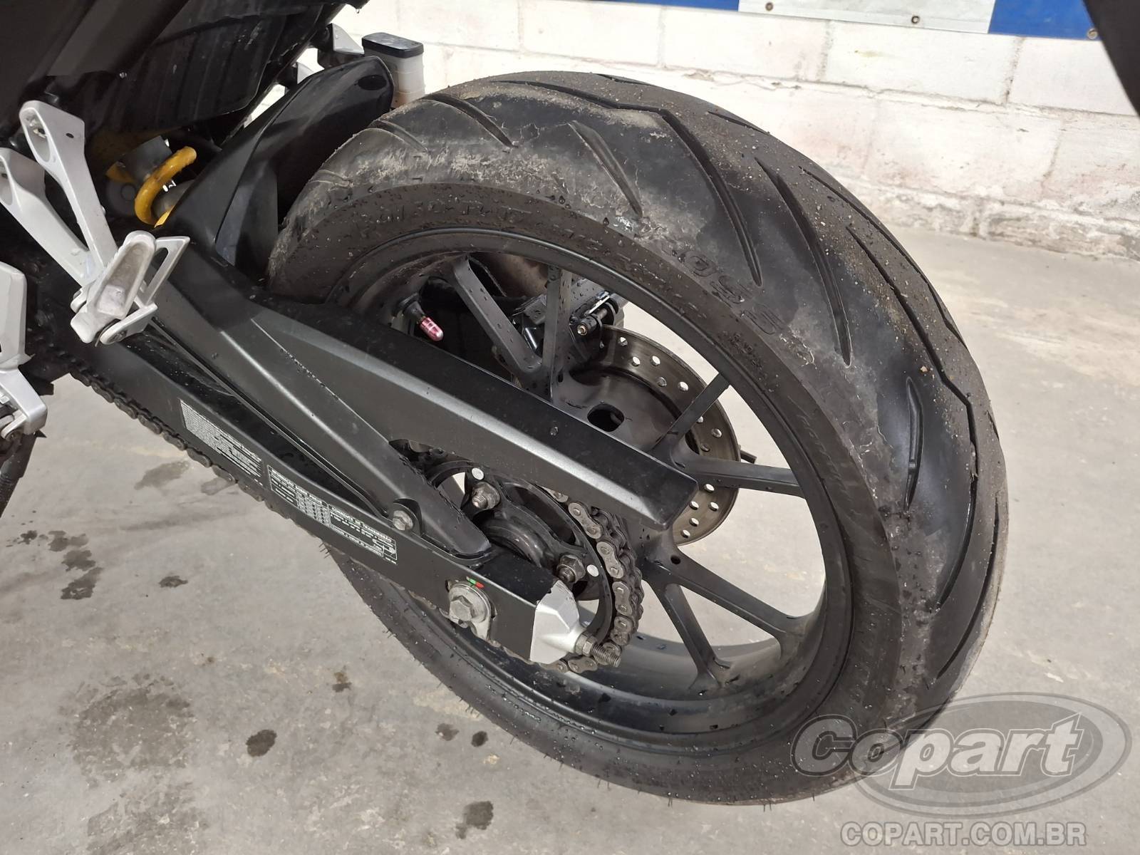 Foto 7 de 10: 2023 HONDA CB 300F