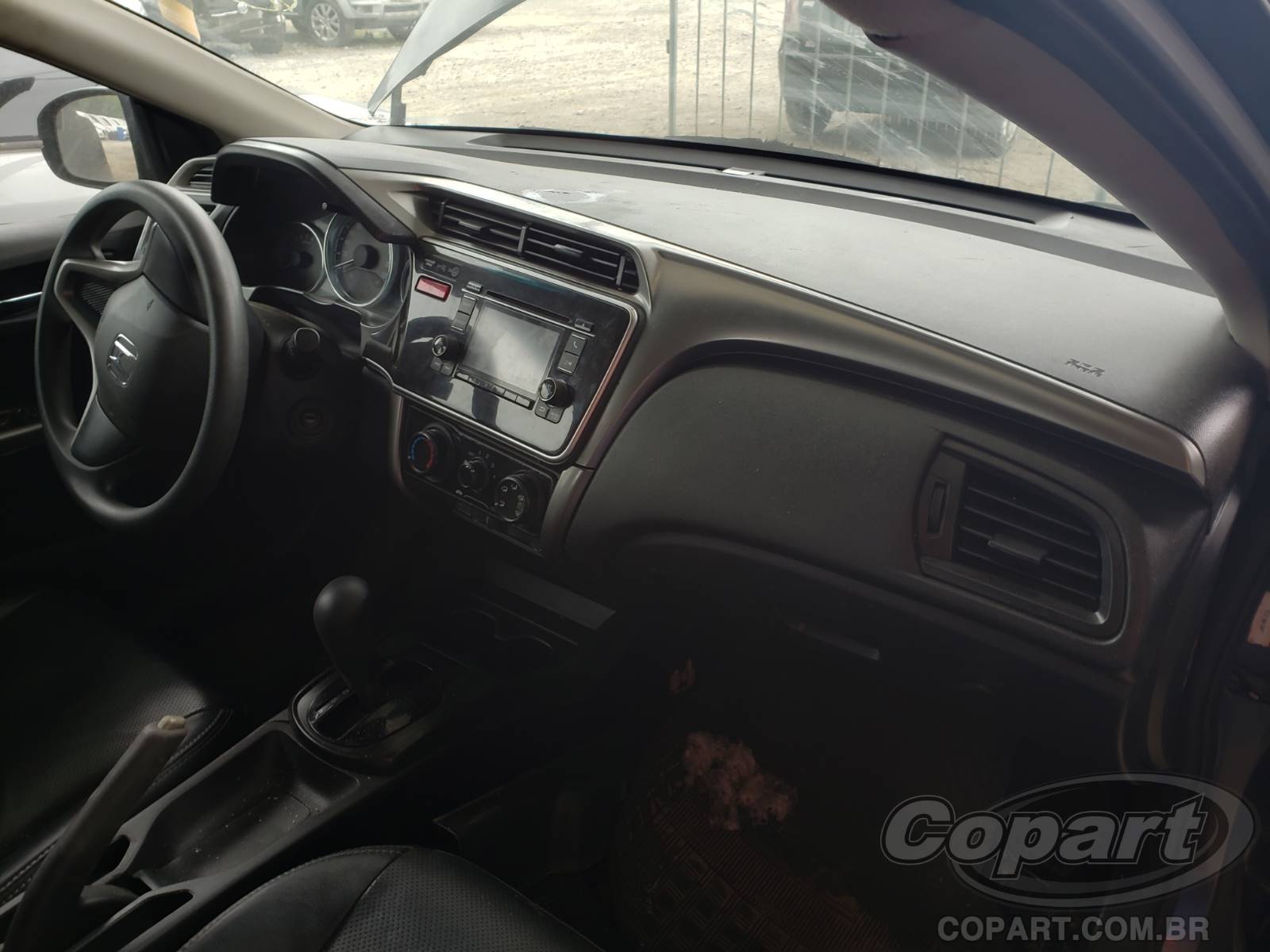 Foto 9 de 10: 2015 HONDA CITY