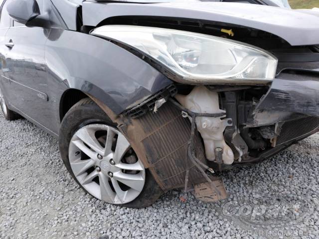2014 HYUNDAI HB20S 