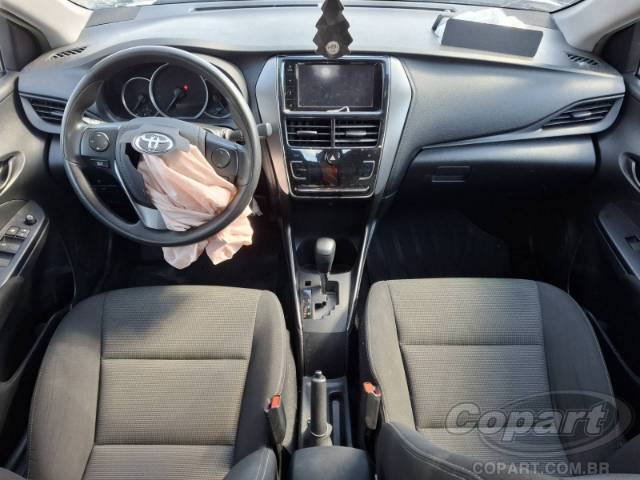 2023 TOYOTA YARIS SEDA 