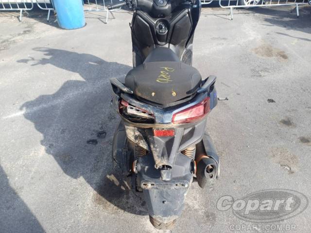 2025 YAMAHA XMAX 