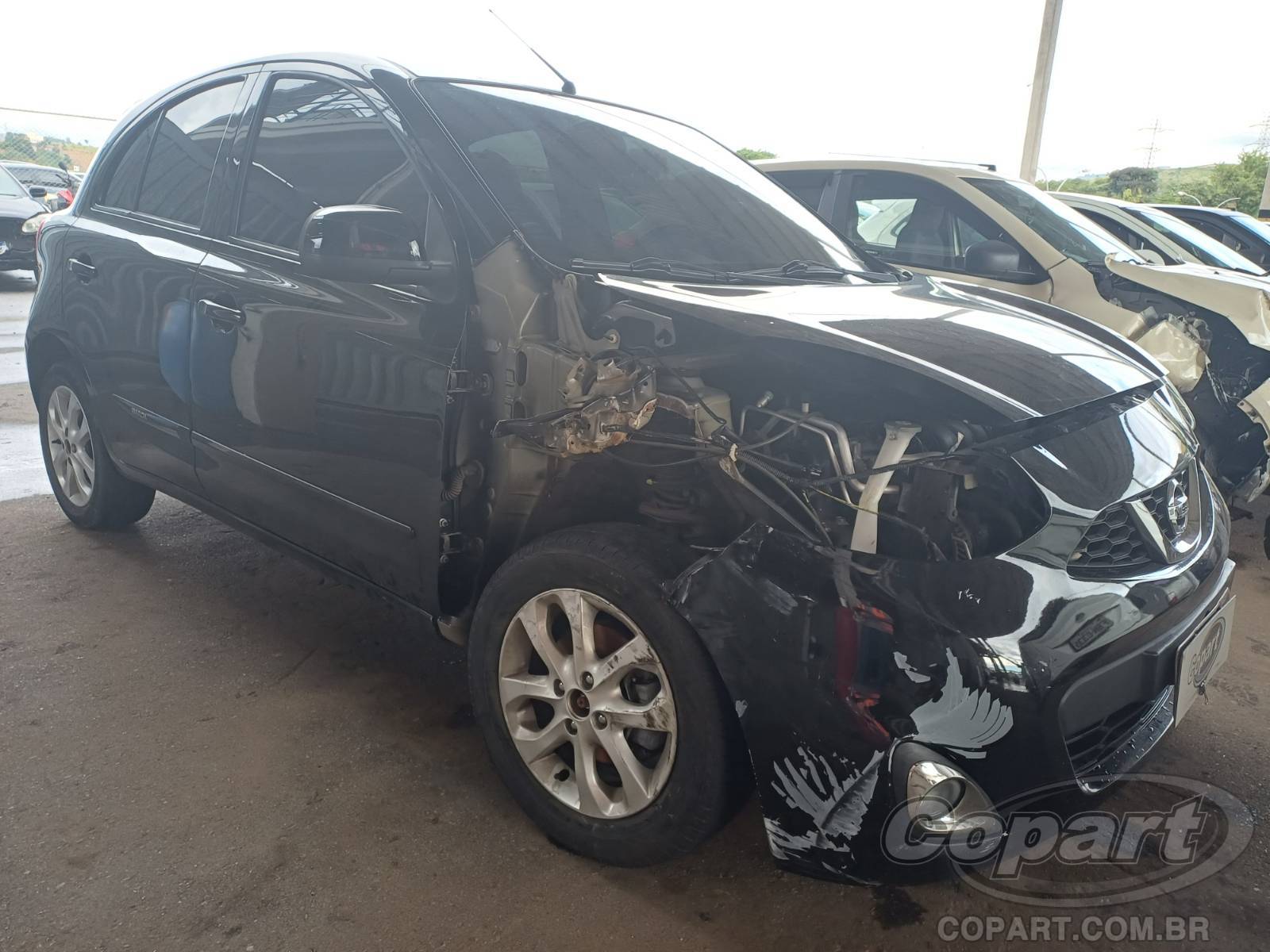 Veículo Nissan March Nissan March SV 1.0 12V 2017 Colisão Média Monta 2017 em leilão