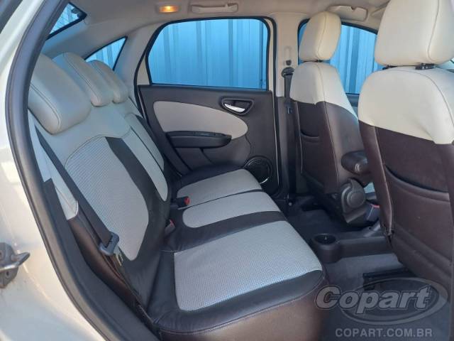 2015 FIAT GRAND SIENA 