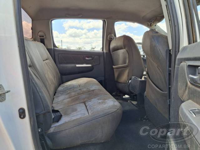 2015 TOYOTA HILUX CD 