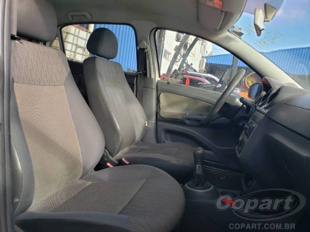 2013 VOLKSWAGEN GOL 