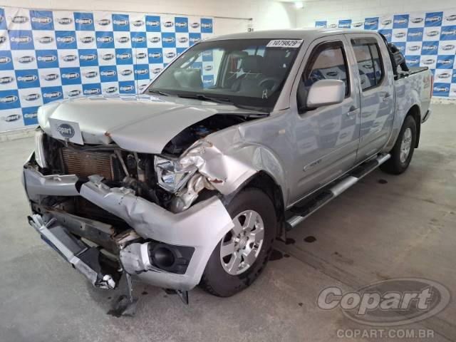 2016 NISSAN FRONTIER CD 