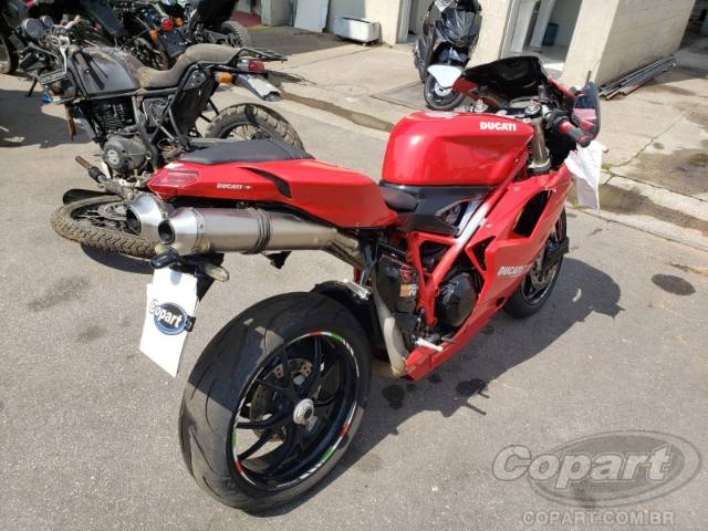 2013 DUCATI SUPERBIKE 