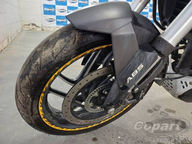2025 BAJAJ DOMINAR 