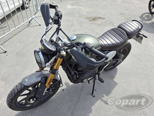 2025 TRIUMPH SCRAMBLER 