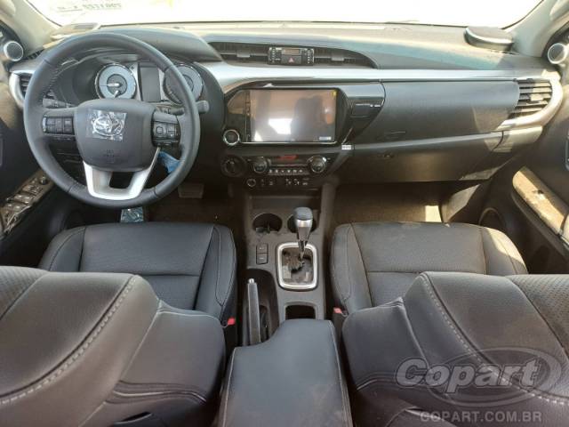 2025 TOYOTA HILUX CD 