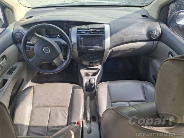 2011 NISSAN LIVINA 
