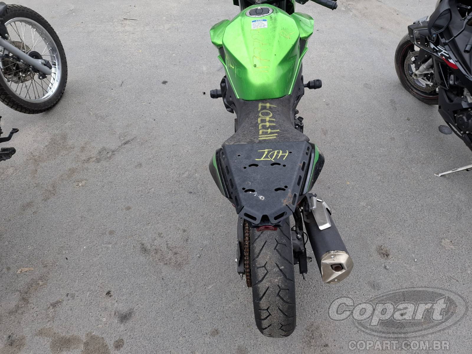 Foto 10 de 10: 2023 KAWASAKI Z400