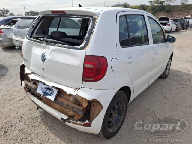 2011 VOLKSWAGEN FOX 