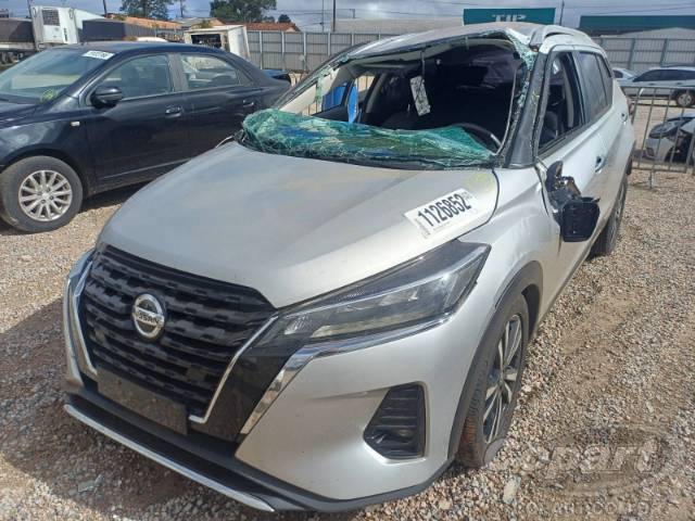 2022 NISSAN KICKS 