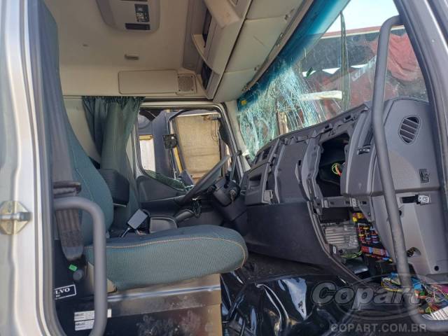 2025 VOLVO VM 