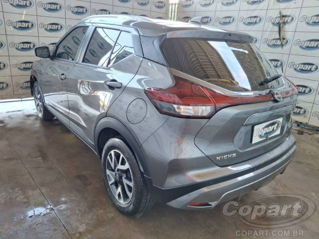 2024 NISSAN KICKS 