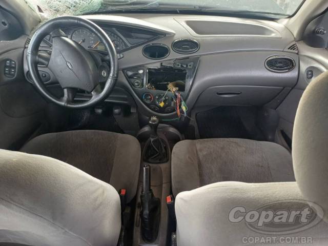 2002 FORD FOCUS 