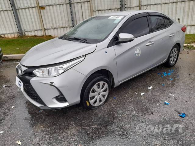 2023 TOYOTA YARIS SEDA 