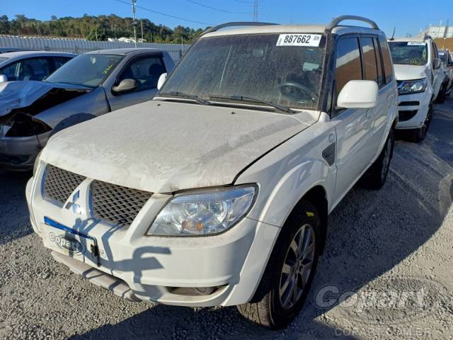 2015 MITSUBISHI PAJERO TR4 