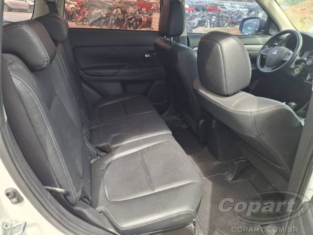 2015 MITSUBISHI OUTLANDER 