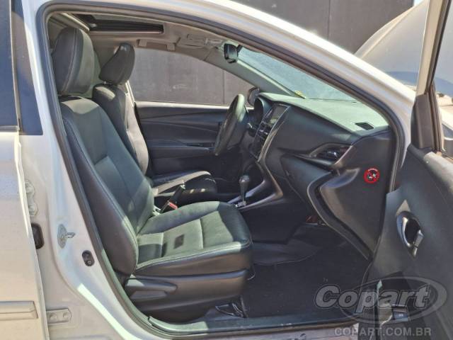 2023 TOYOTA YARIS SEDA 