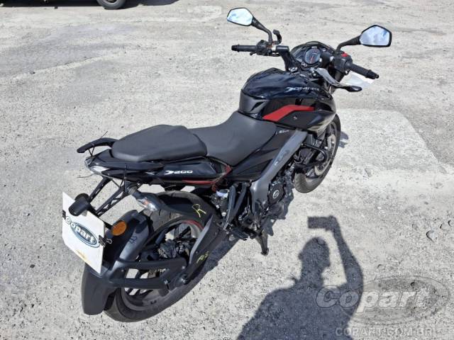 2025 BAJAJ DOMINAR 