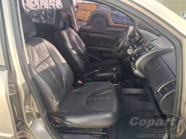 2006 HONDA FIT 