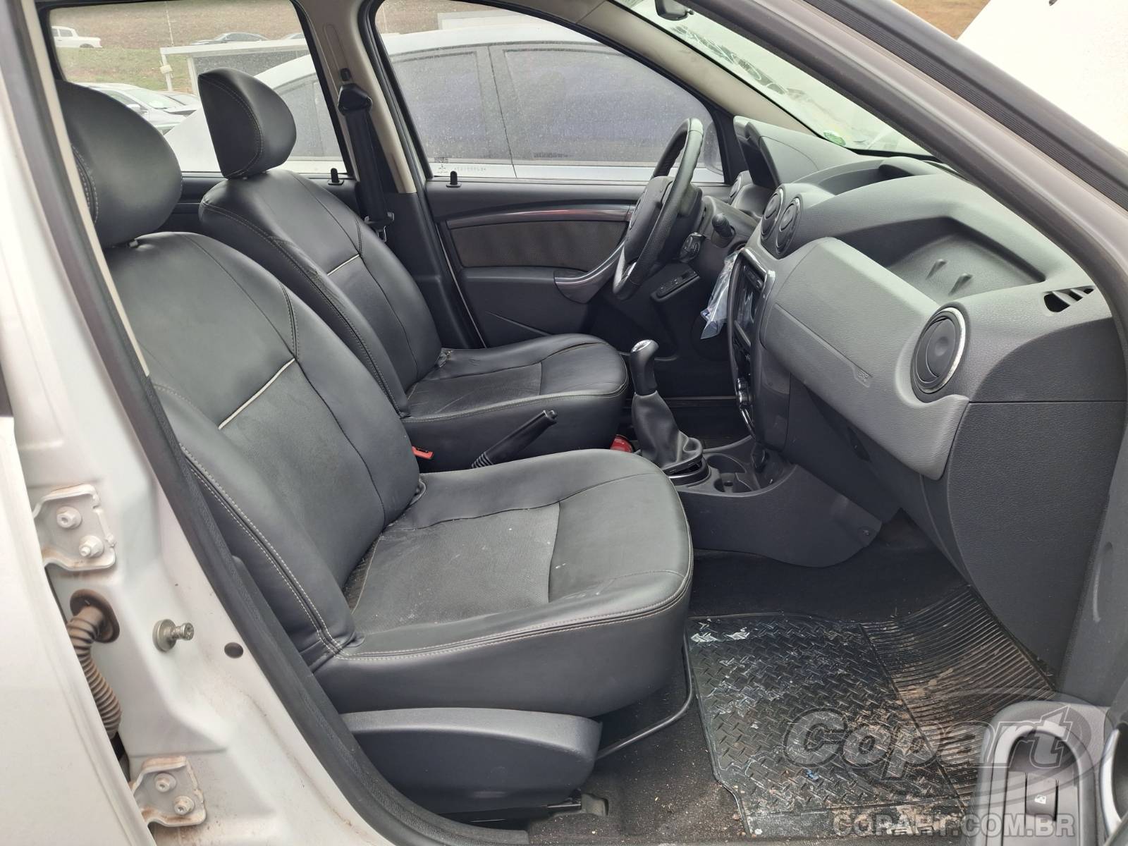 Foto 5: 2014 RENAULT DUSTER