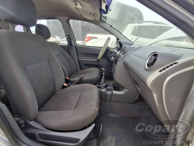 2006 FORD FIESTA 