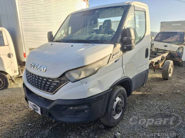 2021 IVECO DAILY 