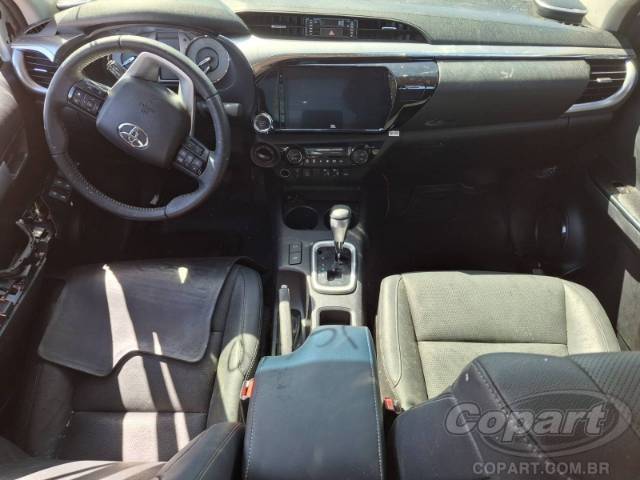 2025 TOYOTA HILUX CD 
