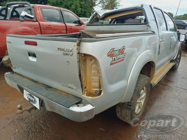 2011 TOYOTA HILUX CD 