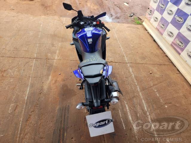 2025 YAMAHA YZF R15 