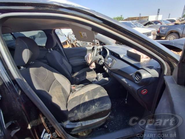 2019 NISSAN KICKS 
