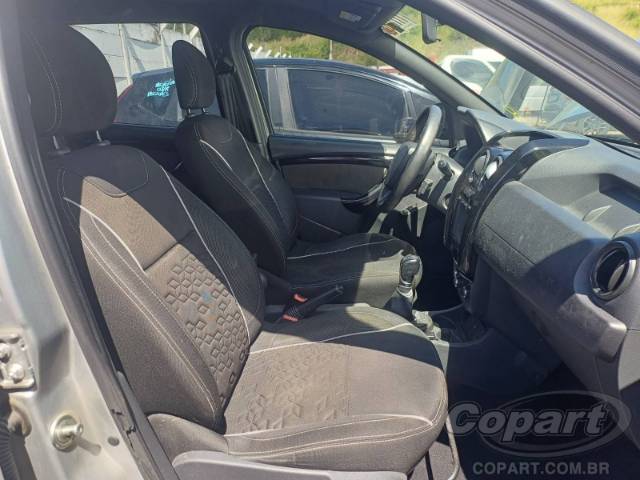 2017 RENAULT DUSTER OROCH 