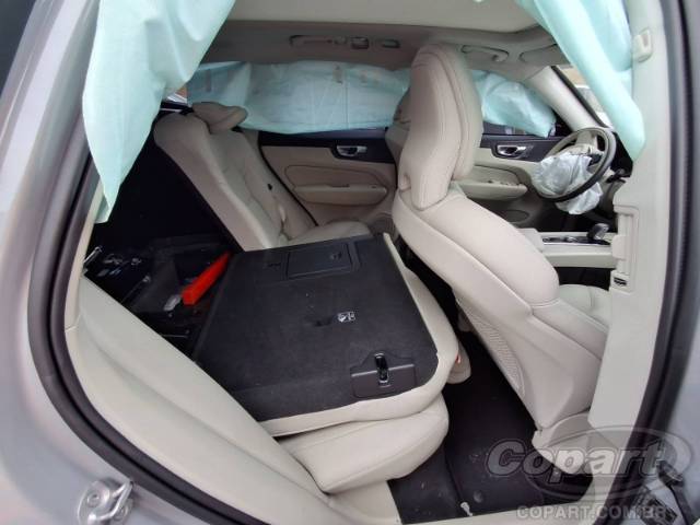 2024 VOLVO XC60 