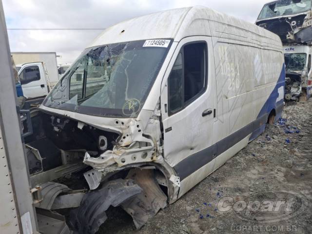 2025 MERCEDES BENZ SPRINTER 