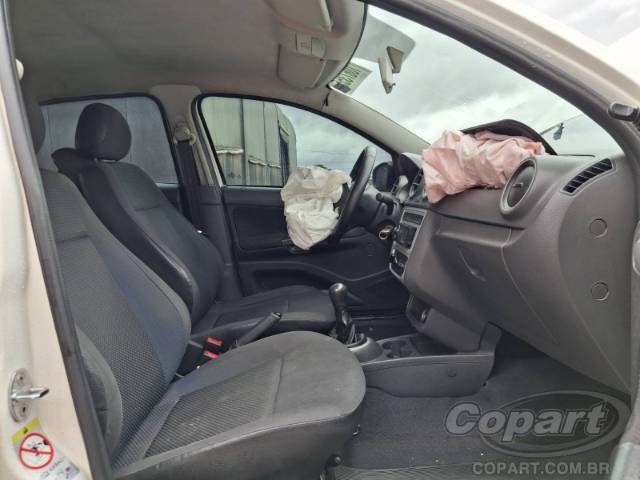 2016 VOLKSWAGEN GOL 