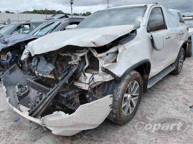 2016 TOYOTA HILUX SW4 